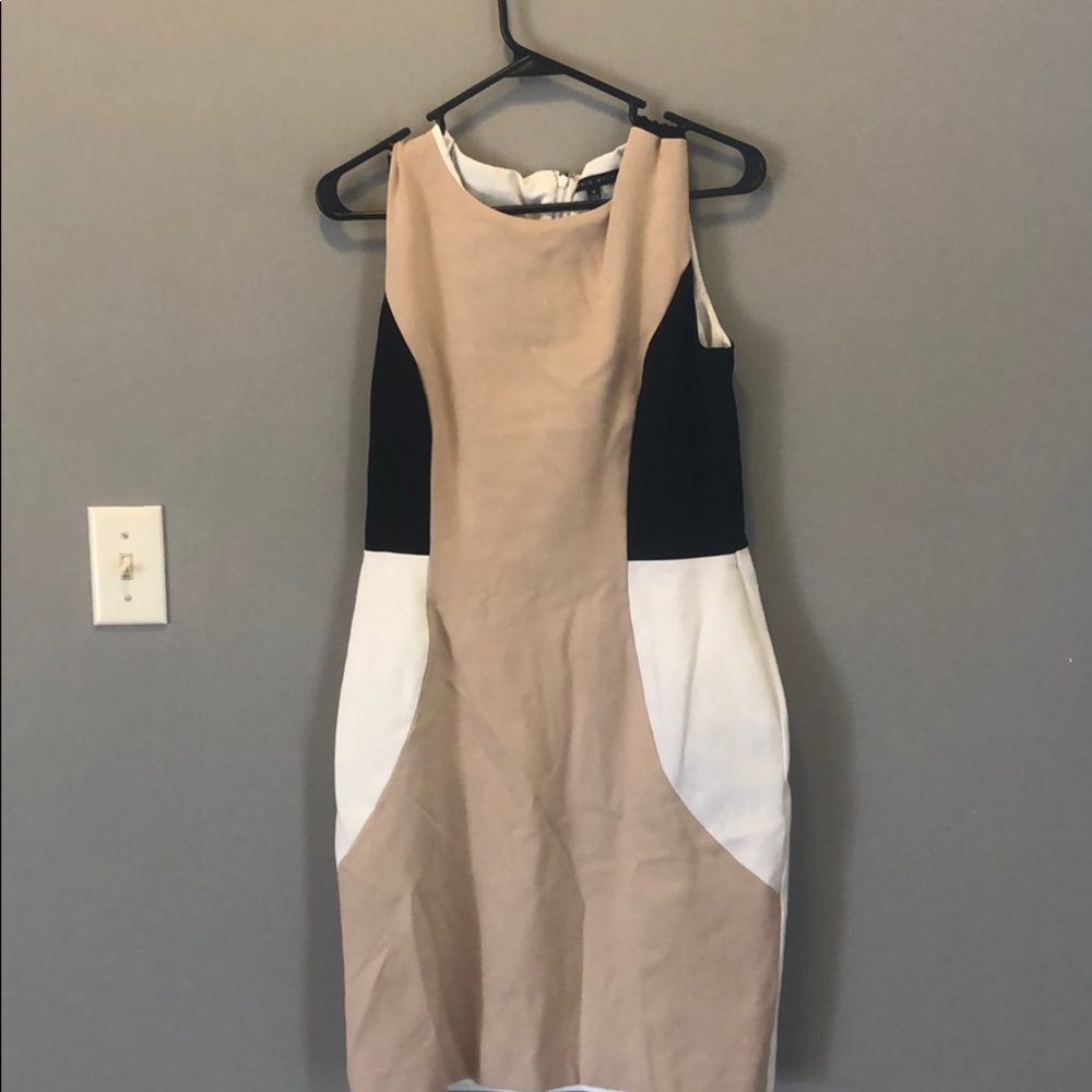 Business Dress. Color block
